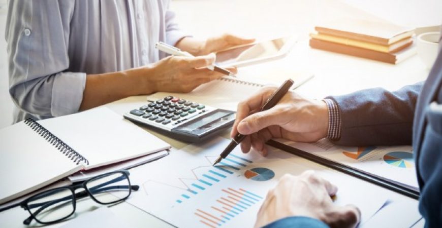 Como pagar menos taxas e tarifas bancárias