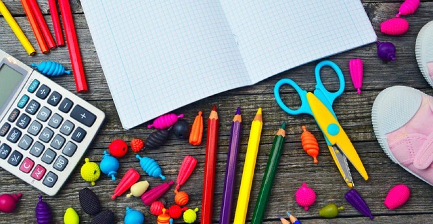 Material escolar: 10 dicas para economizar