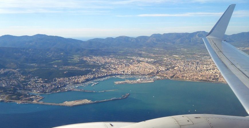 Como economizar com passagens aéreas nas férias
