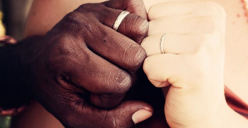 7 dicas para a falta de dinheiro não arruinar seu casamento