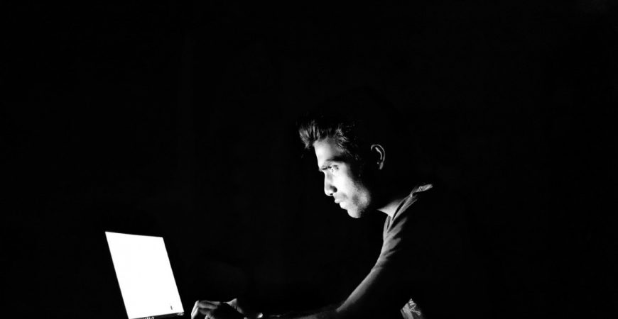Como evitar golpes financeiros e fraudes